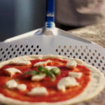 Gi Metal Perforirana Lopata za Pizzu Azzura 33x33cm komercijalni